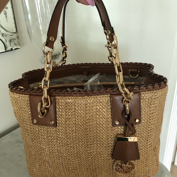 Michael Kors Handbags - Michael Kors raffia & leather handbag gold hw